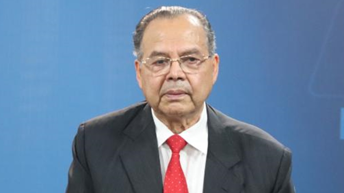 Jhala Nath Khanal speaking at a press conference in Kathmandu amid party dispute.