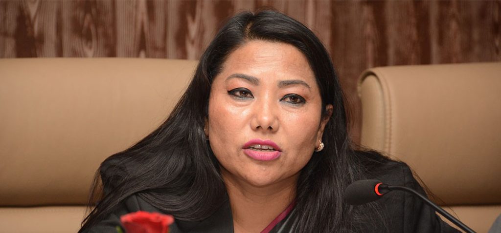 रामकुमारी झाक्रीको टिप्पणी : माधव नेपालले आफ्नै इतिहासलाई पुनः प्रश्नमा पारे