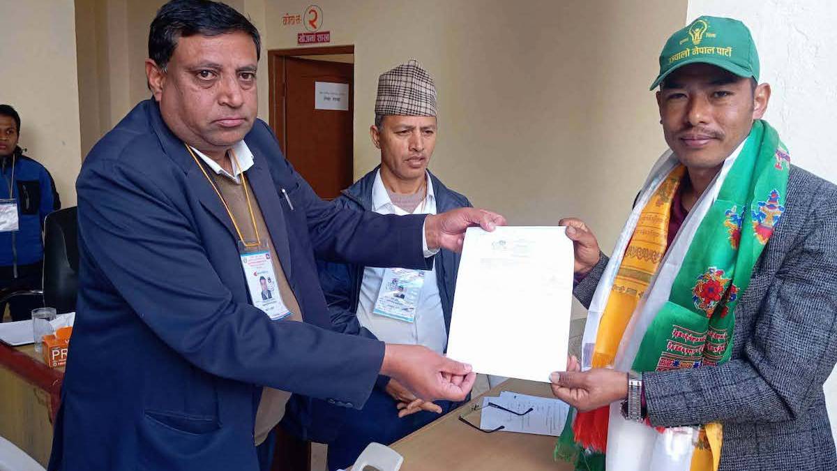 Ramsing Tamang registers his candidacy for the House of Representatives election from Sindhupalchok–2 on behalf of the Ujyaalo Nepal Party.