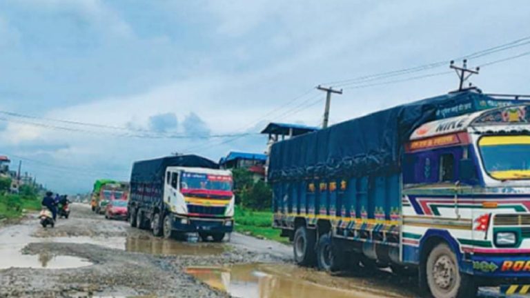 Rain-Induced Slippery Road Disrupts Traffic on Butwal–Narayangadh Highway in Nawalparasi