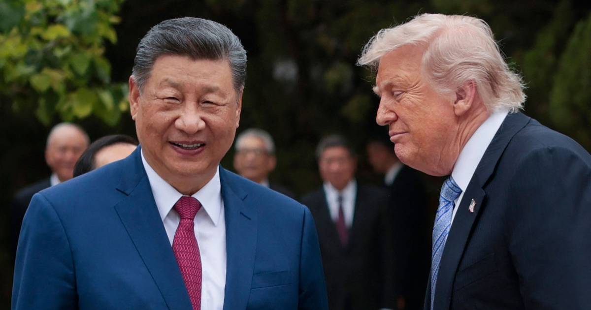 Donald Trump and Xi Jinping during talks on Iran and the Strait of Hormuz oil crisis